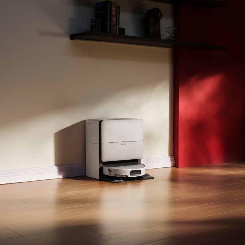 Aspirator robot Roborock Saros 20 Sonic Complete, 65 W, 36.000 Pa, 228 ml/2,7 l, AdaptiLift 3.0, RetractSense LiDAR cu Reactive AI 3.0, Autonomie de 190 min, Alb