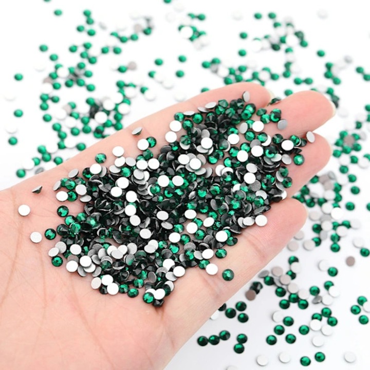 Cristale flatback pentru decor, verde, 3mm, set nail art