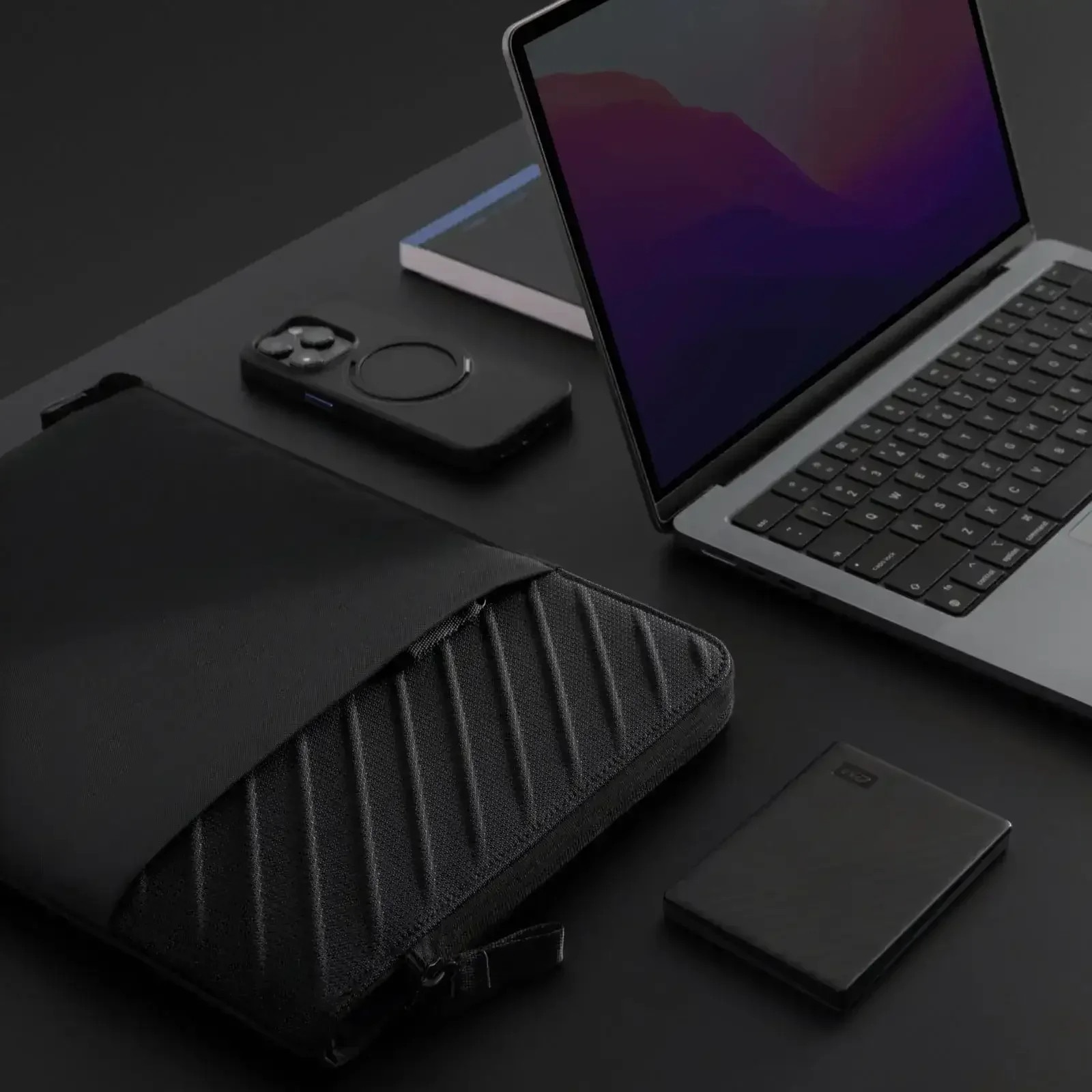 Husa pentru MacBook Tomtoc Voyage-A10 pentru MacBook Pro de 16 inch