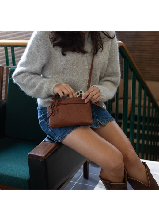 Geanta mica de dama de umar The Chesterfield Brand, Tovelove piele naturala, Maro cognac, 22x4x14cm
