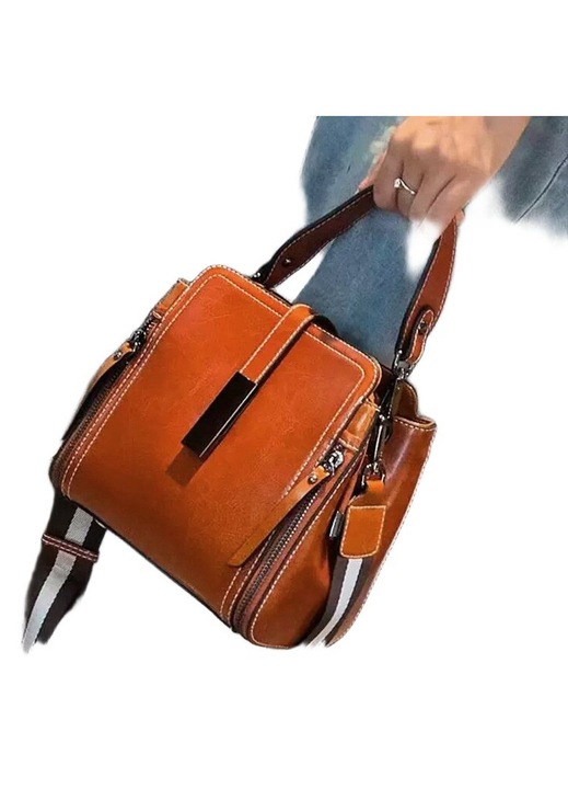 Női karamell színű bőr táska állítható pánttal 30x20x10cm