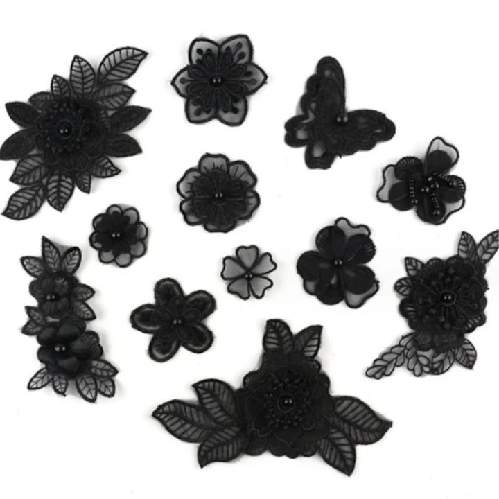 Set 12 patch-uri brodate flori negre 3D, 5x5cm