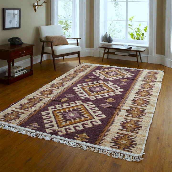 Covor tesut - Decor traditional, 60x90 cm, fond maro si nuante de crem – 01