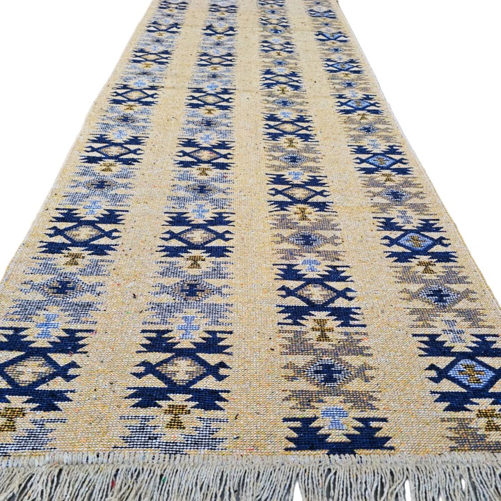 Covor tesut - Decor traditional, 60x90 cm, fond albastru si nuante de crem – 08