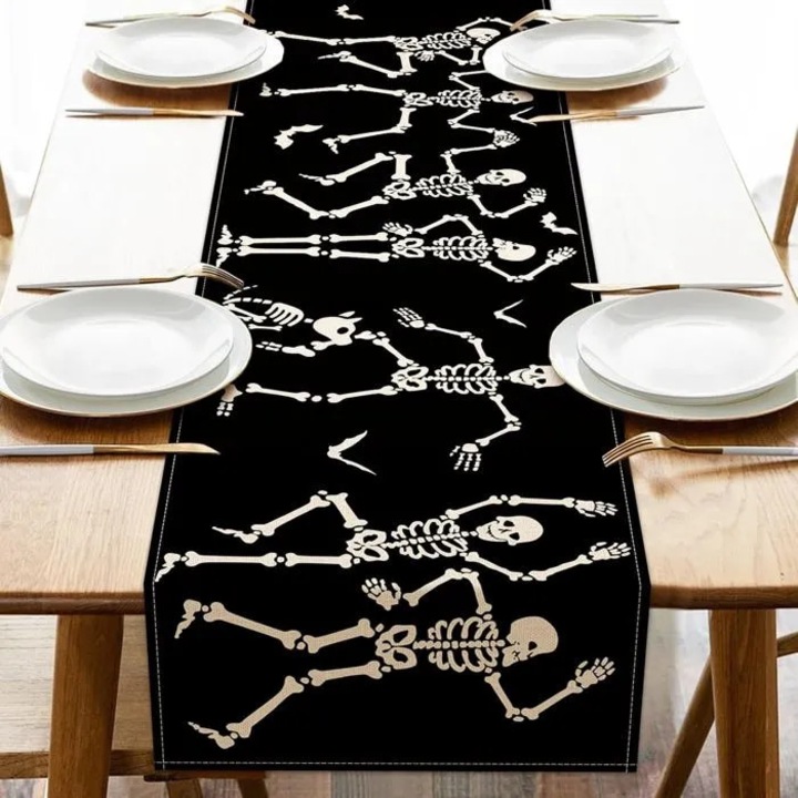 Halloween asztalterítő, koponyák és denevérek, 33x91cm, fekete