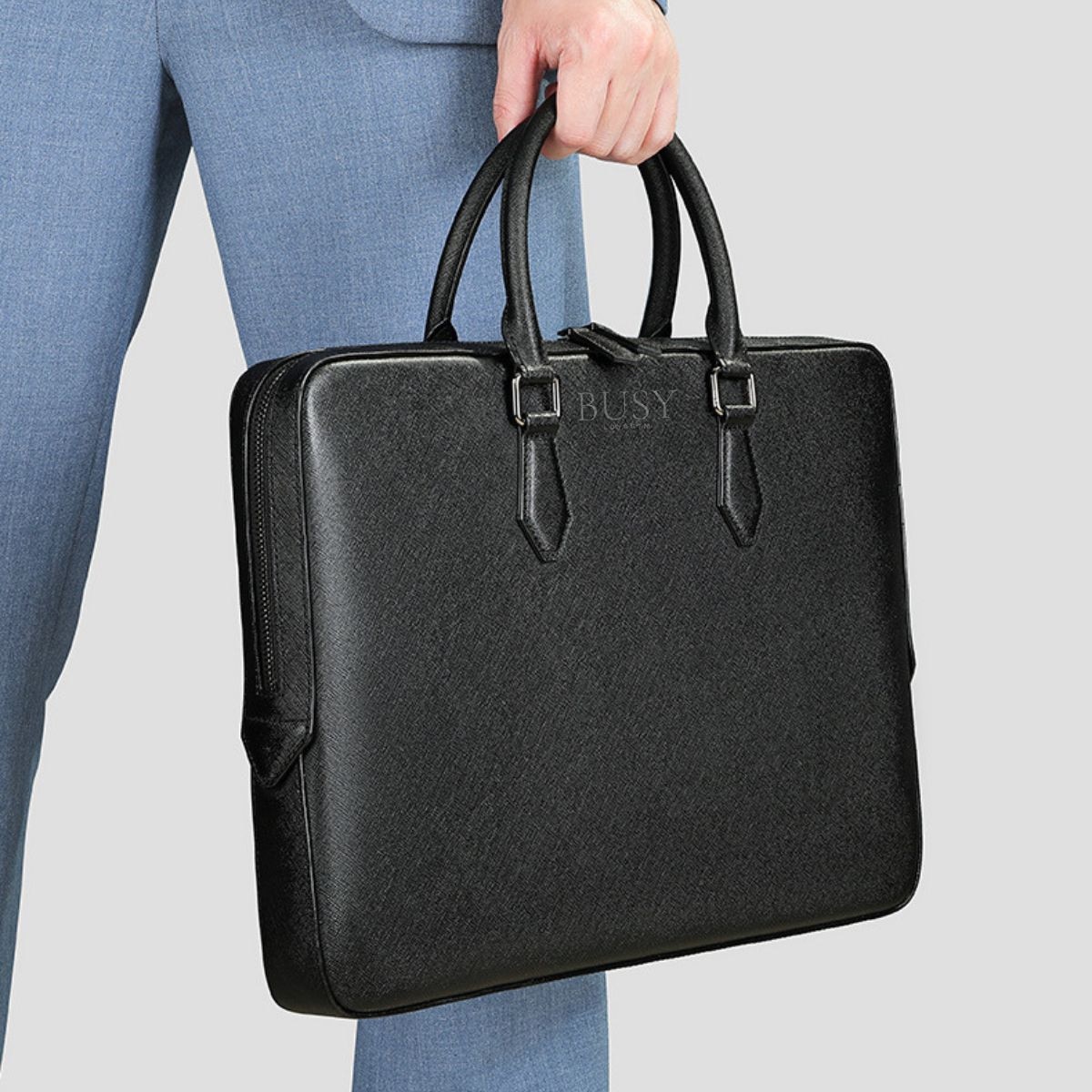Geanta laptop 14’' din piele naturala Saffiano, slim, suport troler - Negru