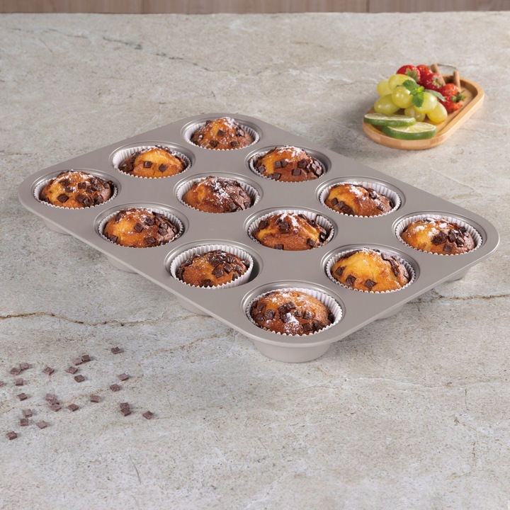 Forma de copt pentru briose/muffins Berlinger Haus BH7947, otel carbon, cu strat antiaderent triplu titanPro, rezistenta la zgarieturi si usor de curatat, Taupe, 12 cavitati, 35 x 26,5 x 3 cm