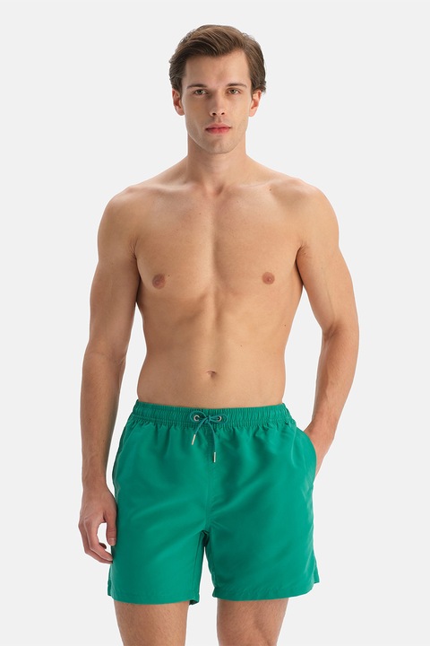 DAGI, Pantaloni scurti cu buzunare laterale, Verde smarald, M