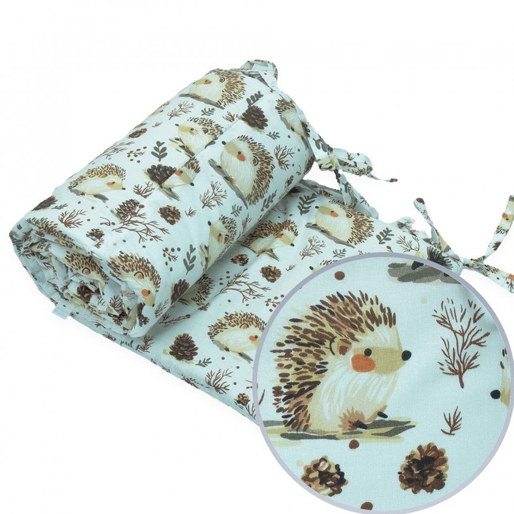 Protectie laterala pentru patut copii Kerstin Hedgehog, cu doua fete, suprafata din bumbac 100%, prindere cu panglici, dimensiune 180 x 30 cm