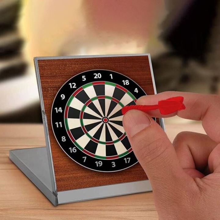 Mágneses Darts Asztali Játék 3 Nyíllal 14x12.5cm
