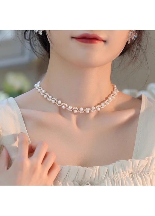 Colier choker din perle si cristale cu detaliu laba de pisica, design rafinat pentru clavicula, Alb perlat, Reglabil