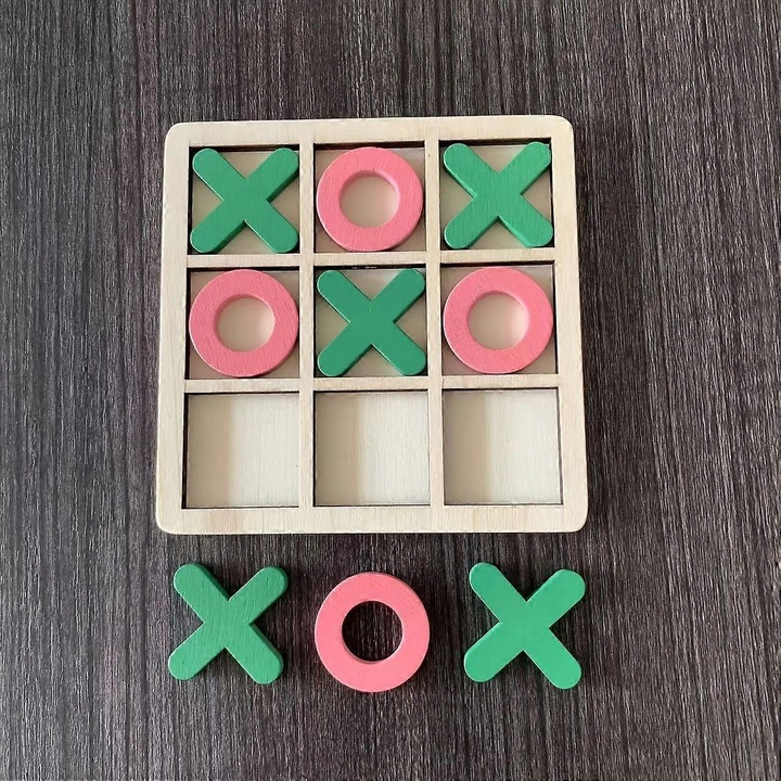 Joc tic-tac-toe (X si O) din lemn clasic 3x3, piese X verzi si O roz, neted, compact, verde/roz, 1 set