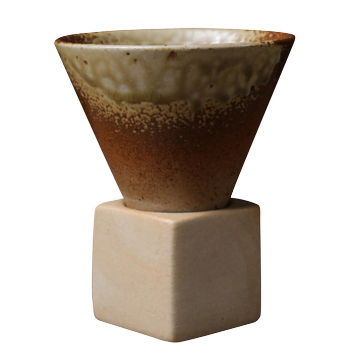 Kerámia bögre/retro csésze, tartós porcelán, háromszög alakú stabil alappal, barna/bézs, 200ml (7oz)