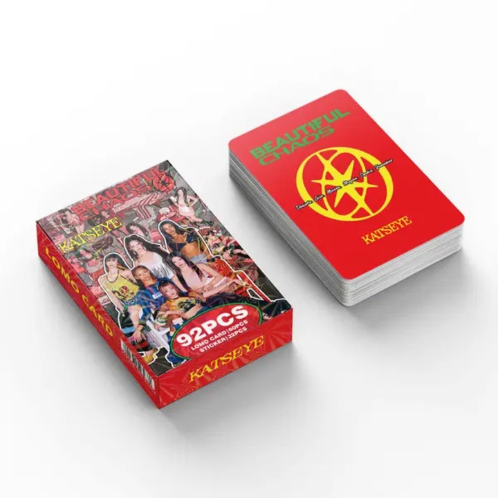 Комплект фотокартички и стикери KATSEYE BEAUTIFULCHAOS, фен аксесоар, издание Comeback, Многоцветен, 60 фотокартички + 32 стикера