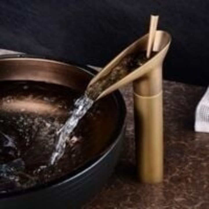 Mosdócsap/mosdó csaptelep Cascada tömör krómozott sárgarézből, kiváló minőségű kerámia betét, akár 30% víztakarékosság, Krómozott, 1 db