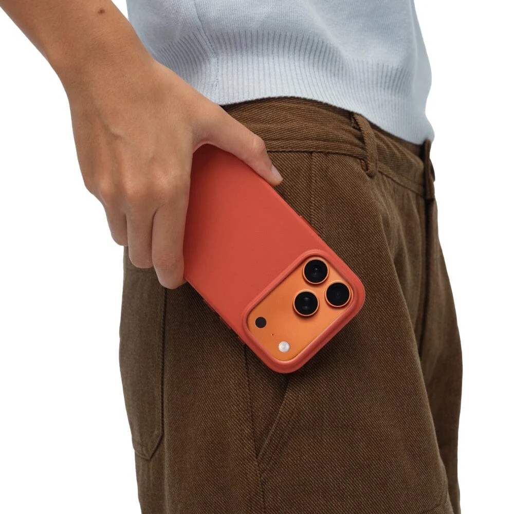 Husa Moft Snap Movas cu MagSafe compatibila cu iPhone 17 Pro Max, Clay