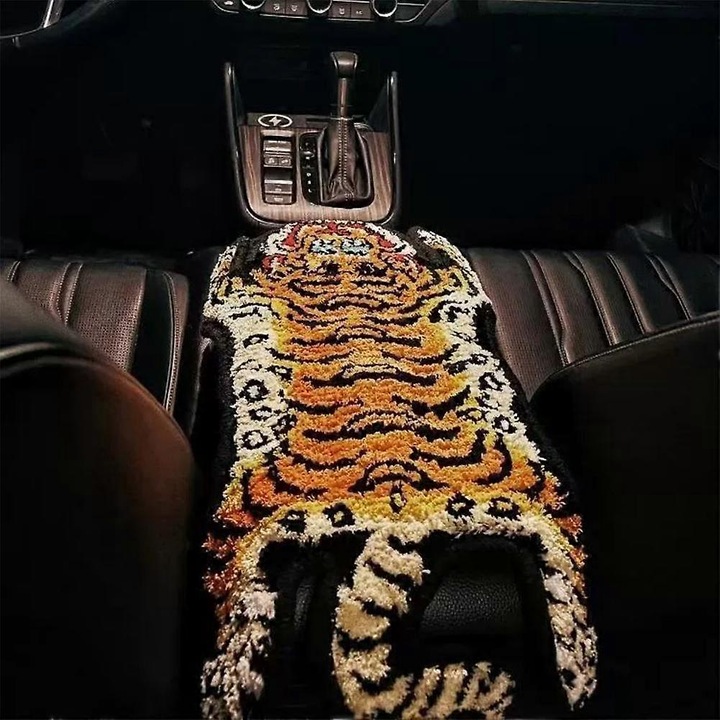Covoras de protectie auto universal, material casmir faux, model tigru tibetan, antiderapant