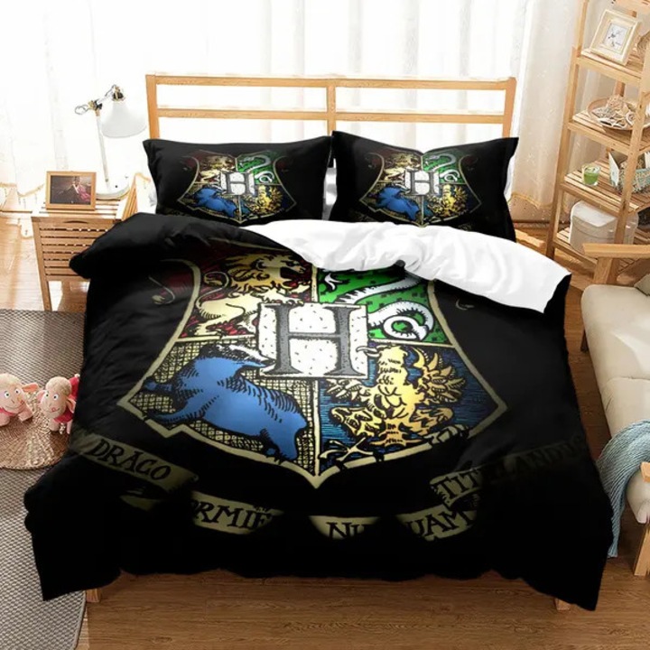 Harry Potter Hogwarts paplanhuzat szett (ágynemű), 3D digitális nyomtatás, puha és tartós anyag, belső hurkokkal a rögzítéshez, Fekete/Többszínű, Egyszemélyes 135x200 cm, 1 paplanhuzat + 1 párnahuzat 50x75 cm