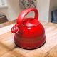 Ceainic cu fluier, Masterpan, Emailat Retro De 3,3 L Cu Fluier, Compatibil Cu Plite Cu Inductie Si Gaz