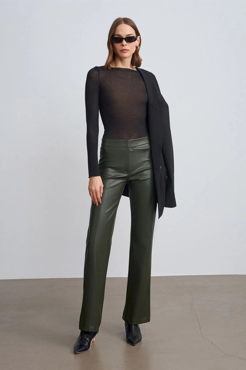 Pantaloni dama, Dilvin, evazati, piele ecologica, verde masliniu