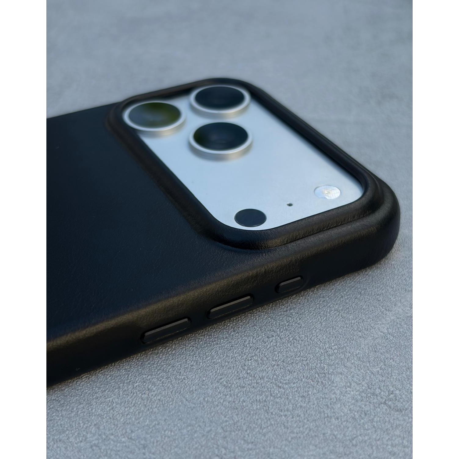 Husa din Piele Naturala Full-Grain pentru iPhone 17 Pro Max - Onyx Black - compatibila Magsafe
