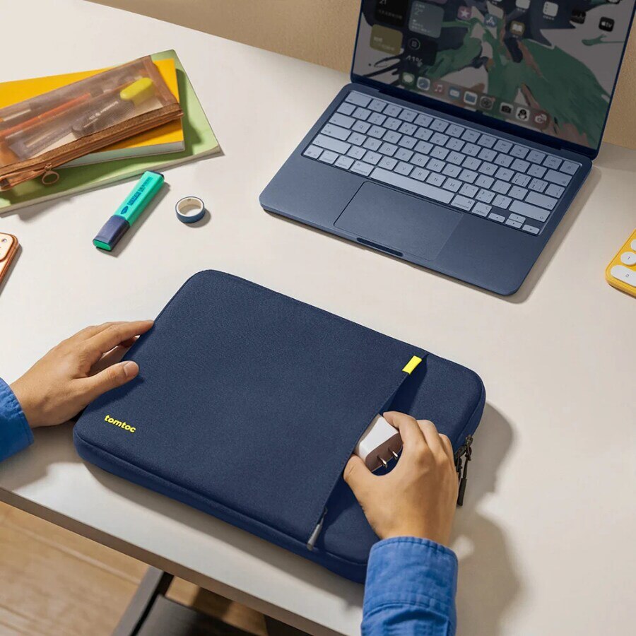 Husa Tomtoc Defender A13 compatibila cu Macbook Neo 13 inch 2026, Navy Blue