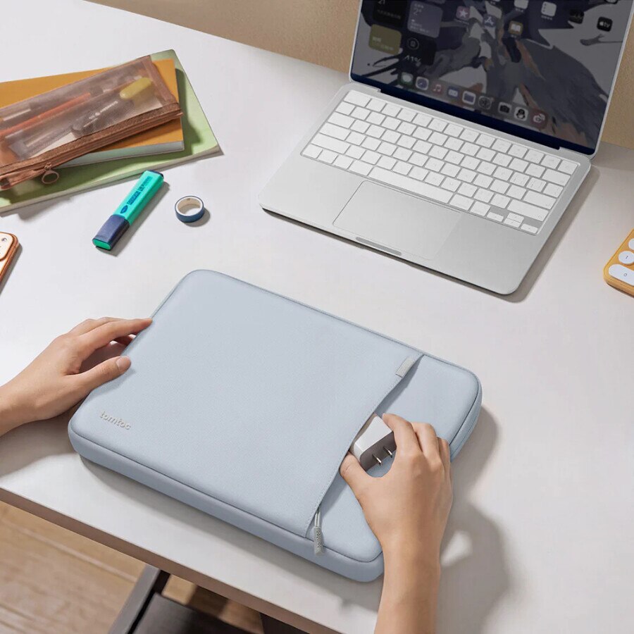Husa Tomtoc Defender A13 compatibila cu Macbook Neo 13 inch 2026, Mist Blue