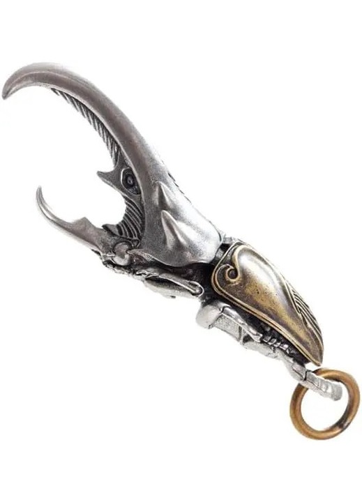 Sörnyitó, bogár modell, arany szárnyakkal és ezüst fejjel, kulcstartóval, 2.1x6.4cm