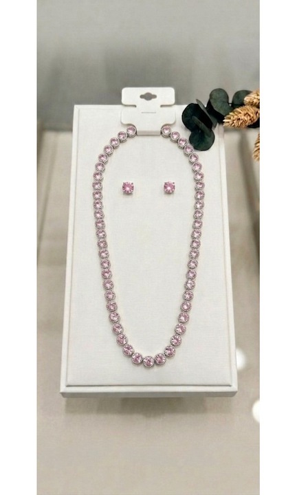 Dama Tenisz Típusú Ezüst Szett Lánccal és Kerek Fülbevalókkal, Ragyogó Rózsaszín Kövekkel, Casa Shop