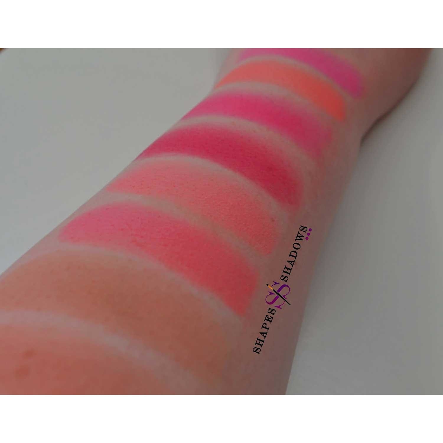 Trusha Color Trusa Cu 8 Blushuri in Nuante Mate pentru Conturare TECHNIC Colour Fix ...