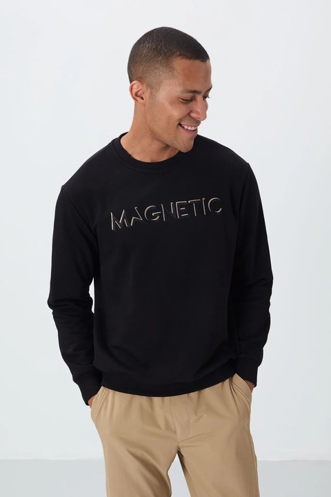 Bluza barbati TommyLife, negru, bumbac si poliester, imprimeu grafic, maneci lungi, croiala lejera