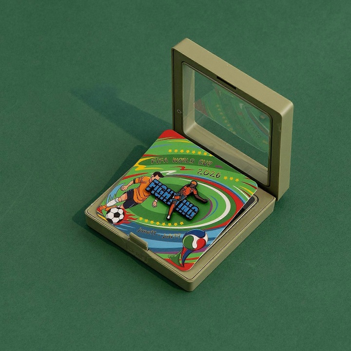 2026-os futball szuvenír jelvény, ajándékszett, többszínű, 19cm
