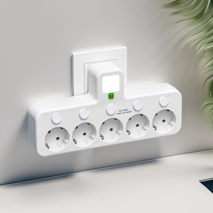 Európai fali aljzat, 3 aljzat, 2 USB, 1 Type-C, éjszakai fény, 2500W