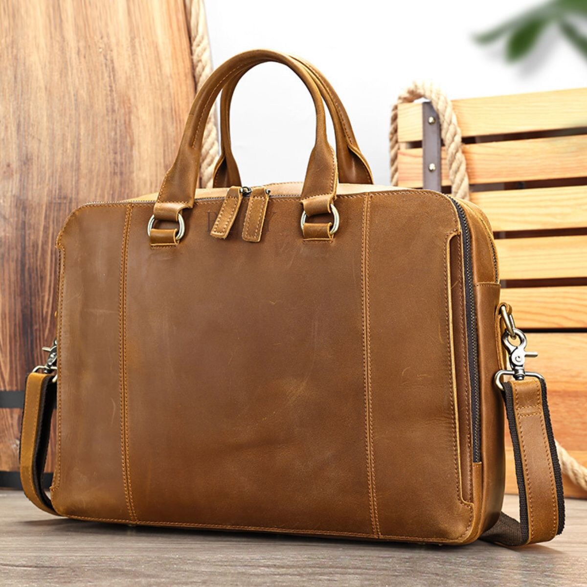 Geanta laptop 15, 6'' din piele naturala Crazy Horse, Leon, BUSY LDY & GTM® - maro