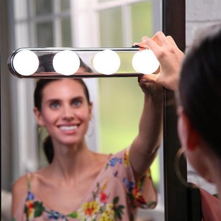 Sminktükör lámpa tapadókoronggal, 4 LED, vezeték nélküli, fehér