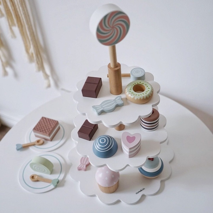 Standul cu prajituri – jucarie lemn Cake Pop NunuKids