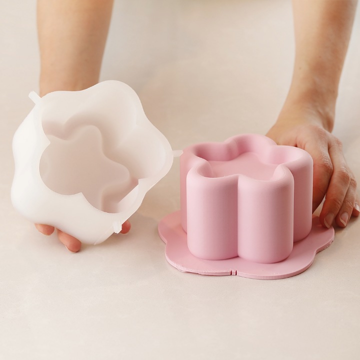 Forma din silicon Star Bento Dinara Kasko 500ml realizata manual in forma de stea pentru deserturi moderne, cofetarie profesionala