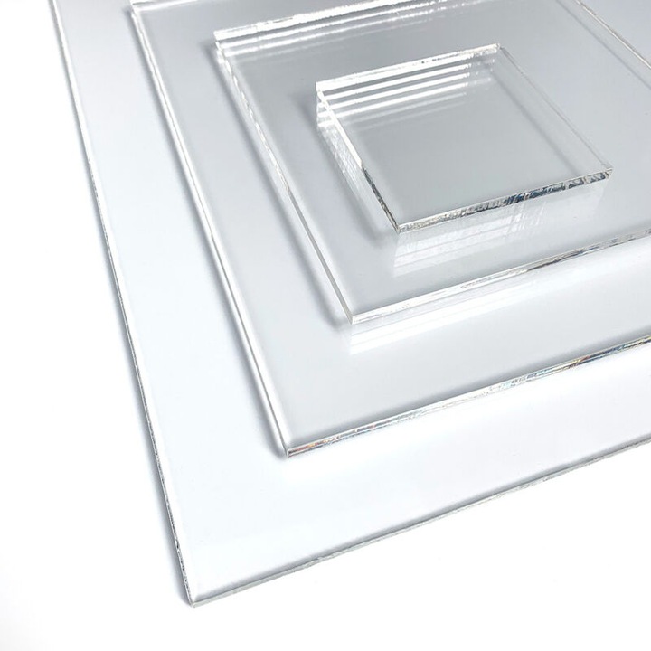 Átlátszó akril lap 70x50cm 2mm PMMA