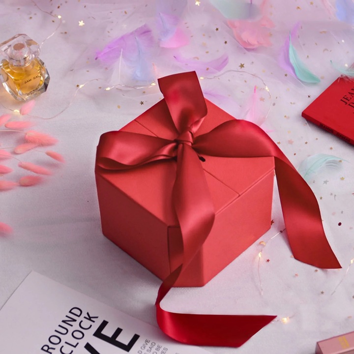 YANYXR nyolcszögletű piros díszdoboz 15x15x10cm szalaggal