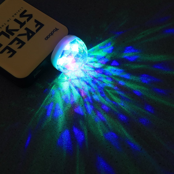 Lumina disco USB YANYXR alb 4x4x4.8cm activata pe sunet