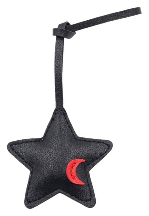 Piros 6.5cm-es 3D PU bőr csillag kulcstartó