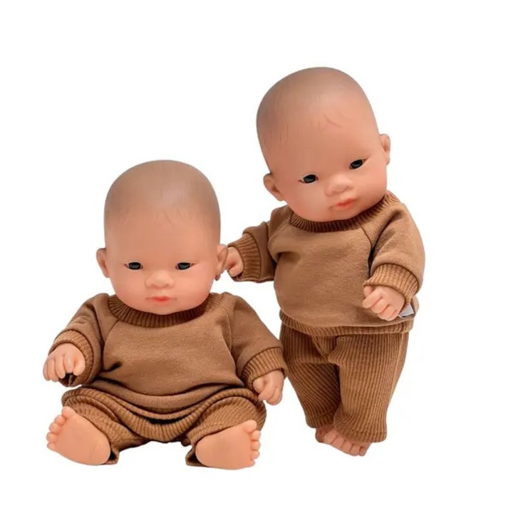 Miniland 21cm babaruha szett, fahéj színű, sportos