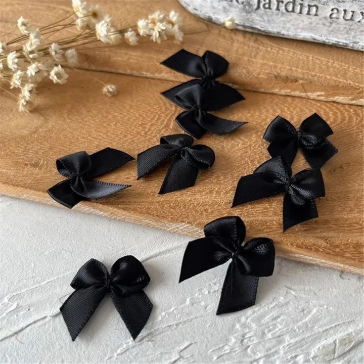 20 db fekete szatén tasak készlet 2.5x3cm