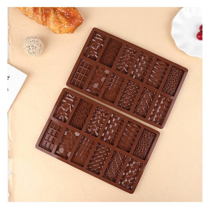 Forma silicon ciocolata 12 cavitati maro 27x17cm