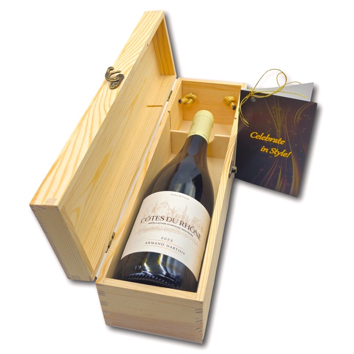 Pachet cadou original, CADOURI PREMIUM®, model Cotes du Rhone ce contine un vin premium rosu, ambalat intr-o cutie din lemn natur