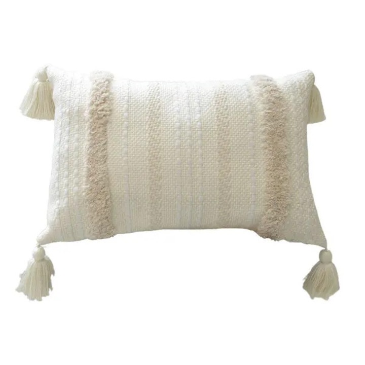 Perna decorativa boema, 30x50cm, bej, cu ciucuri