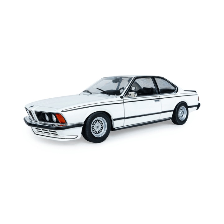 BMW 635 CSi modellautó, fehér, 1984 - 1/18 Solido