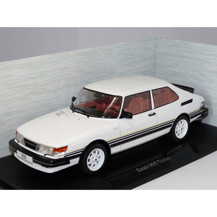 Modellautó Saab 900 Turbo 1981 MCG fehér 25cm 1:18