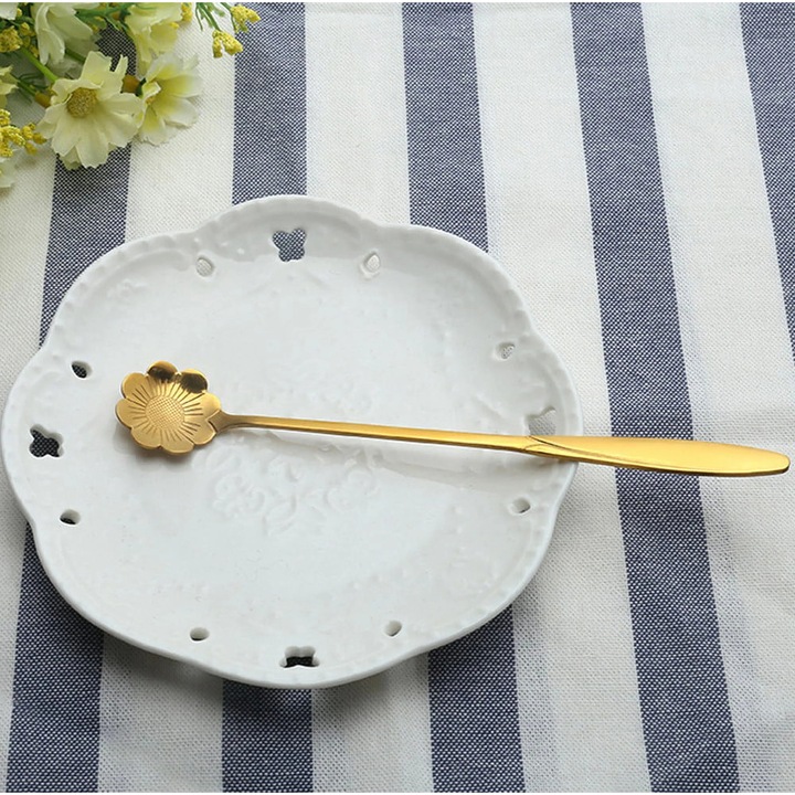 Lingurita de ceai/cafea in forma de floare vintage ZYBLSSBB