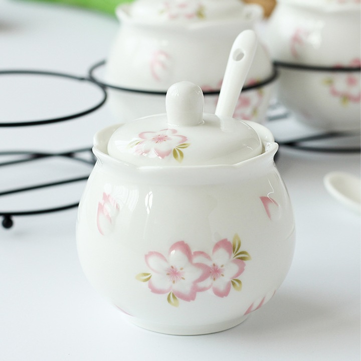 Recipient ceramic pentru condimente cu capac si lingurita, alb, 12x10cm